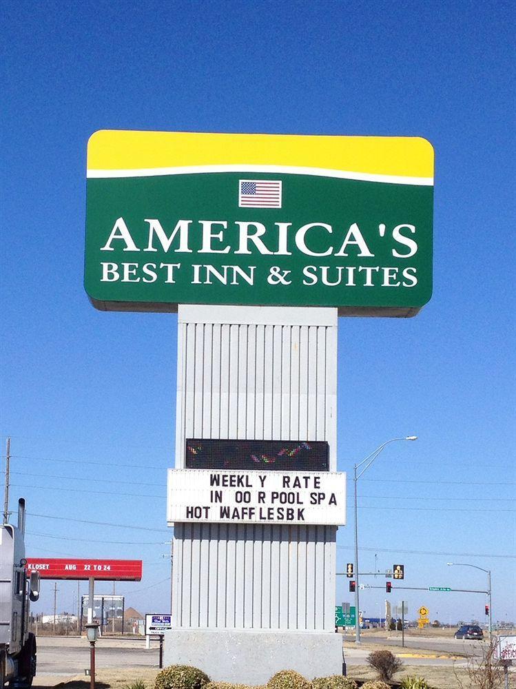 America'S Best Inn And Suites Emporia Exterior photo
